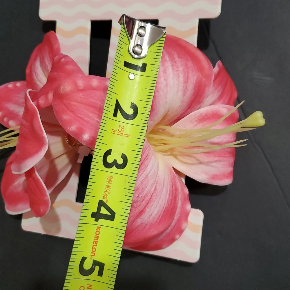 Oversized pink hibiscus flower gold tone hair jaw clip brand‎ new